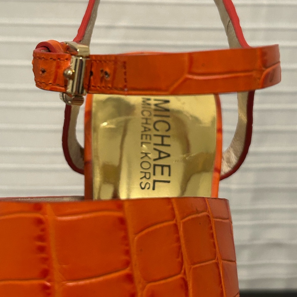 Michael by Michael Kors orange snake skin leather stilettos 8 1/2M - Picture 7 of 7